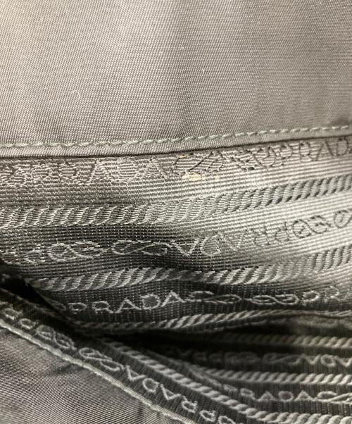 PRADA（プラダ）PRADA (プラダ) ロゴモチーフチェーントートバッグ ブラックの古着・服飾アイテム