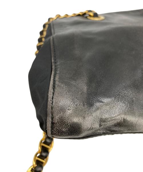 PRADA（プラダ）PRADA (プラダ) ロゴモチーフチェーントートバッグ ブラックの古着・服飾アイテム