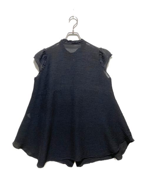 ISSEY MIYAKE me（イッセイ ミヤケ ミー）ISSEY MIYAKE me (イッセイ ミヤケ ミー) プリーツノースリーブブラウス ブラック サイズ:-の古着・服飾アイテム