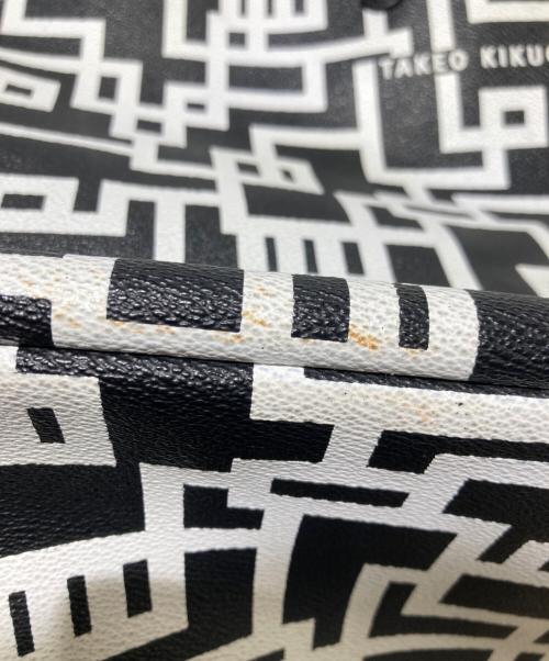 TAKEO KIKUCHI（タケオキクチ）TAKEO KIKUCHI (タケオキクチ) 布袋寅泰 (ホテイトモヤス) コラボG柄トートバッグ ホワイト×ブラックの古着・服飾アイテム