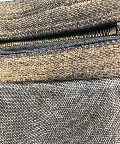 DIESEL（ディーゼル）DIESEL (ディーゼル) ユーズド加工ショルダーバッグ ベージュ×グレーの古着・服飾アイテム