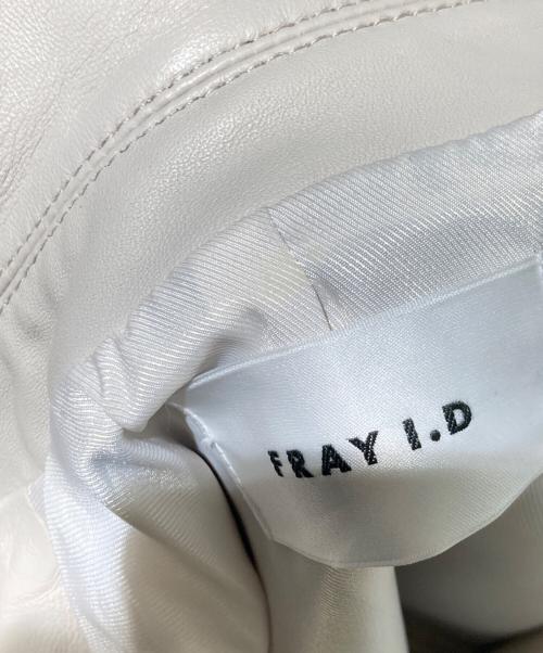 FRAY ID（フレイ アイディー）FRAY ID (フレイ アイディー) レザーライダースジャケット アイボリーの古着・服飾アイテム