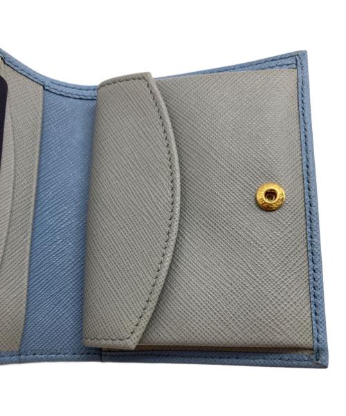 PRADA（プラダ）PRADA (プラダ) サフィアーノトライアングル 財布 スカイブルーの古着・服飾アイテム
