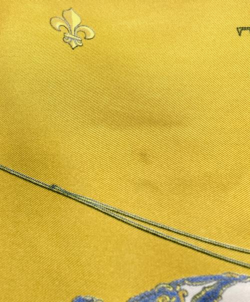 HERMES（エルメス）HERMES (エルメス) カレ90GRAND APPARAT/盛装の馬 イエロー×レッドの古着・服飾アイテム