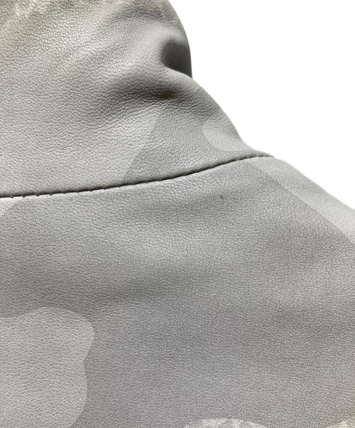 EMPORIO ARMANI（エンポリオ アルマーニ）EMPORIO ARMANI (エンポリオ アルマーニ) カモフラレザージャケット グレー サイズ:46の古着・服飾アイテム