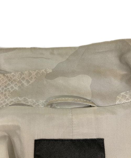 EMPORIO ARMANI（エンポリオ アルマーニ）EMPORIO ARMANI (エンポリオ アルマーニ) カモフラレザージャケット グレー サイズ:46の古着・服飾アイテム