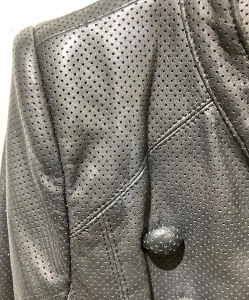 L.G.B（ルグランブルー）L.G.B (ルグランブルー) パンチングレザーナポレオンジャケット/CAVALRY 3/4 ブラックの古着・服飾アイテム