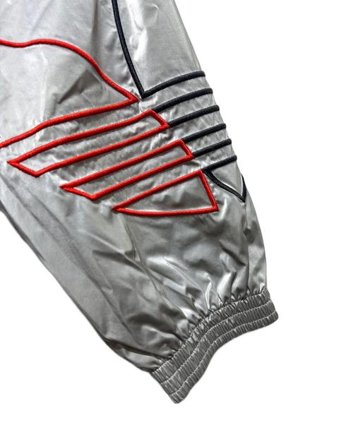 adidas（アディダス）adidas (アディダス) TRICOL TRACKTOP SLVR シルバー サイズ:Mの古着・服飾アイテム