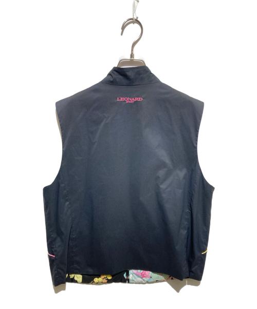 LEONARD SPORT（レオナール スポーツ）LEONARD SPORT (レオナール スポーツ) リバーシブルナイロンベスト ブラック サイズ:42の古着・服飾アイテム
