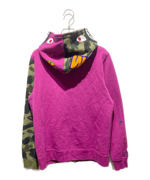 A BATHING APE（アベイシングエイプ）A BATHING APE (アベイシングエイプ) カモシャークパーカー パープル サイズ:Sの古着・服飾アイテム