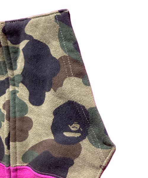 A BATHING APE（アベイシングエイプ）A BATHING APE (アベイシングエイプ) カモシャークパーカー パープル サイズ:Sの古着・服飾アイテム