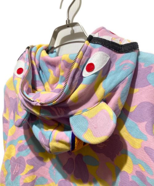 A BATHING APE（アベイシングエイプ）A BATHING APE (アベイシングエイプ) Care Bears (ケアベア) コラボシャークパーカー マルチカラー サイズ:Sの古着・服飾アイテム