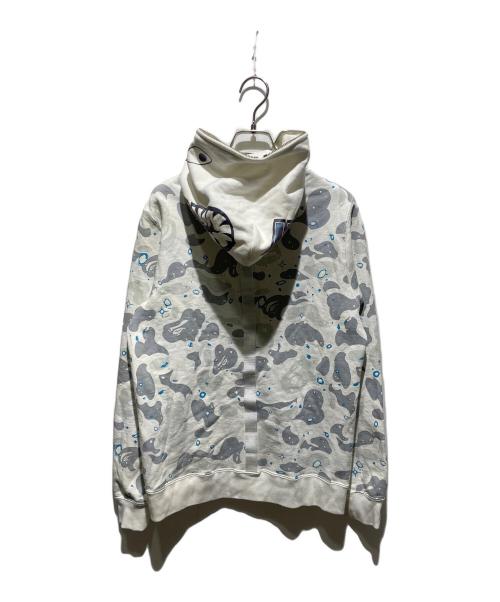 A BATHING APE（アベイシングエイプ）A BATHING APE (アベイシングエイプ) ホワイトカモシャークパーカー ホワイト サイズ:Sの古着・服飾アイテム