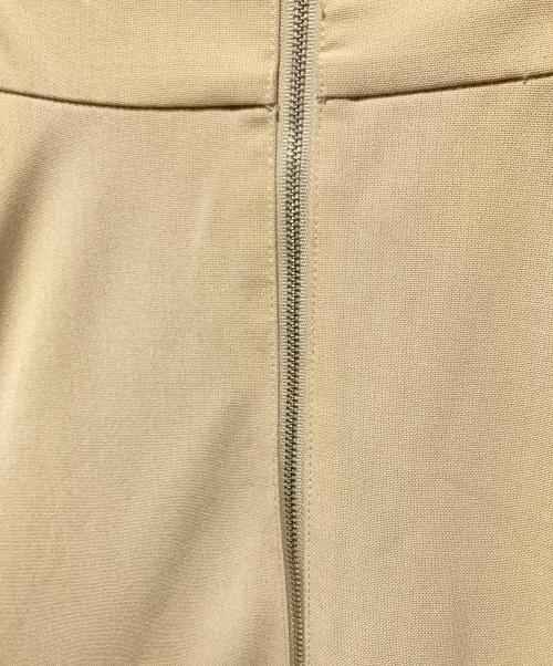 CLANE（クラネ）CLANE (クラネ) FRONT ZIP FLARE SKIRT イエローの古着・服飾アイテム