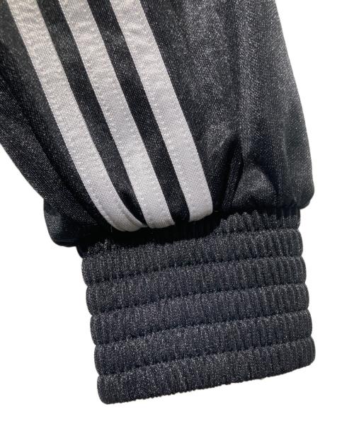 adidas（アディダス）adidas (アディダス) クロップドトラックジャケット ブラック サイズ:Ｌ 未使用品の古着・服飾アイテム