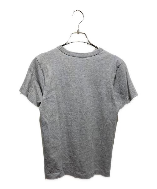 PLAY COMME des GARCONS（プレイコムデギャルソン）PLAY COMME des GARCONS (プレイコムデギャルソン) 反転ロゴ半袖カットソー グレー サイズ:Mの古着・服飾アイテム