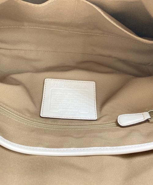 COACH（コーチ）COACH (コーチ) ソーホー シグネチャーワンショルダーバッグ ベージュの古着・服飾アイテム