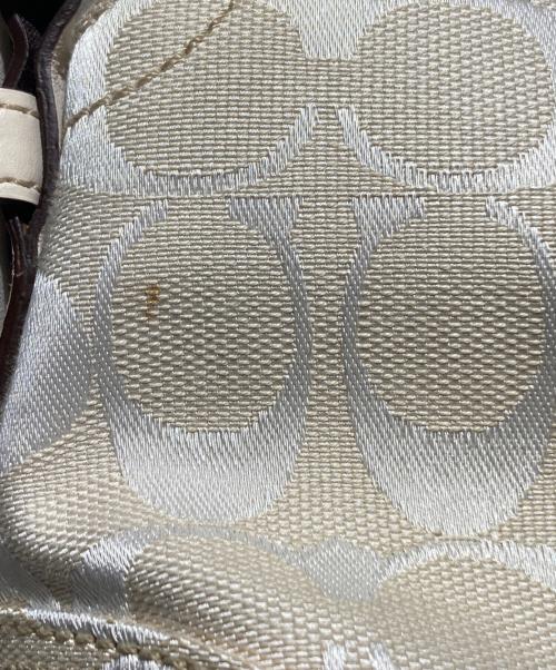 COACH（コーチ）COACH (コーチ) ソーホー シグネチャーワンショルダーバッグ ベージュの古着・服飾アイテム
