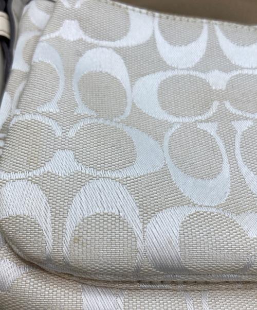 COACH（コーチ）COACH (コーチ) ソーホー シグネチャーワンショルダーバッグ ベージュの古着・服飾アイテム
