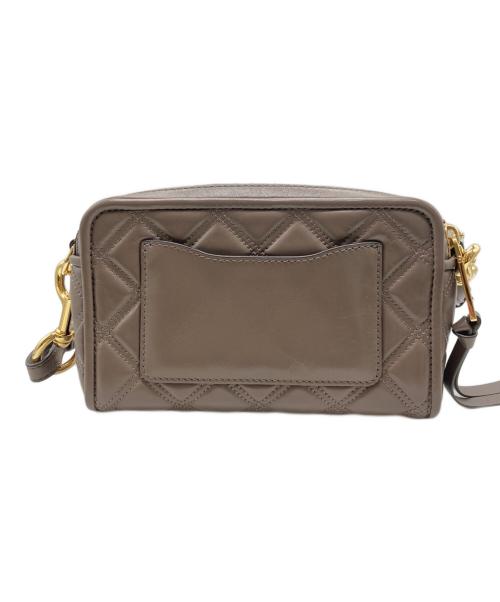 MARC JACOBS（マークジェイコブス）MARC JACOBS (マークジェイコブス) ロームソイル ザ キルテッド ソフトショット グレージュの古着・服飾アイテム