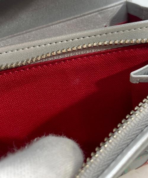 Vivienne Westwood（ヴィヴィアンウエストウッド）Vivienne Westwood (ヴィヴィアンウエストウッド) FROGS 2つ折り財布 シルバーの古着・服飾アイテム