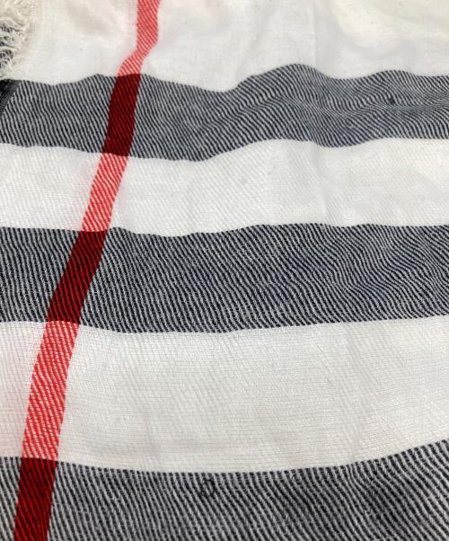 BURBERRY（バーバリー）BURBERRY (バーバリー) ウールカシミヤ大判スカーフ ホワイトの古着・服飾アイテム