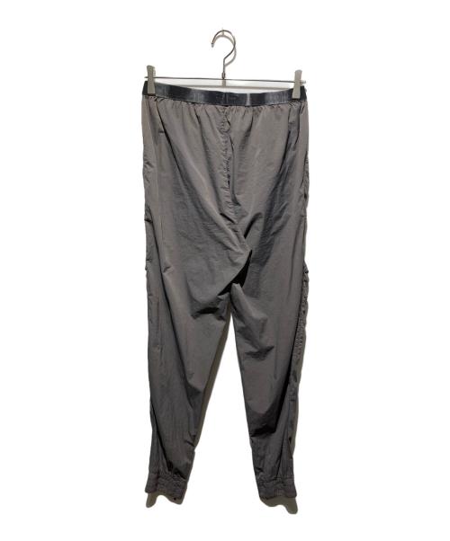 DIESEL（ディーゼル）DIESEL (ディーゼル) ナイロンジョガーカーゴパンツ グレー サイズ:40 未使用品の古着・服飾アイテム
