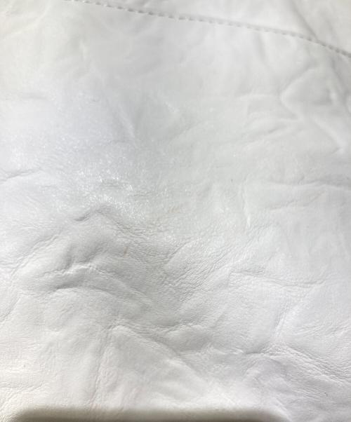 ZUCCA（ズッカ）ZUCCA (ズッカ) EMBOSSバッグ ホワイトの古着・服飾アイテム