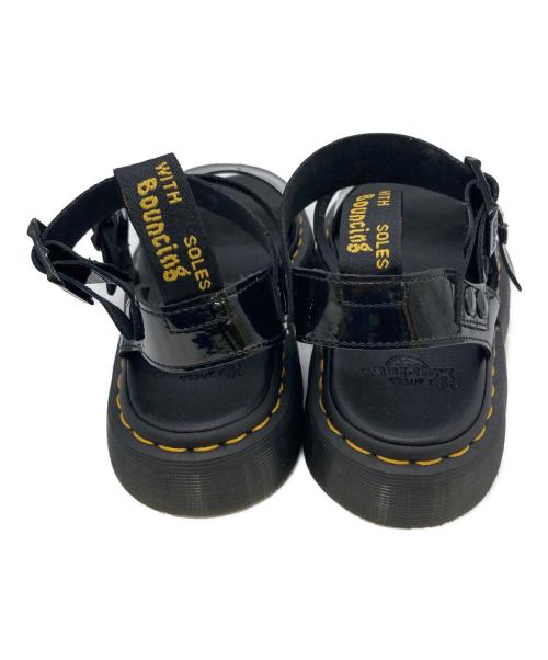 Dr.Martens（ドクターマーチン）Dr.Martens (ドクターマーチン) Gryphonエナメルサンダル ブラック サイズ:39の古着・服飾アイテム