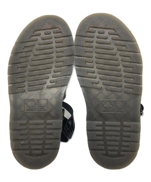 Dr.Martens（ドクターマーチン）Dr.Martens (ドクターマーチン) Gryphonエナメルサンダル ブラック サイズ:39の古着・服飾アイテム