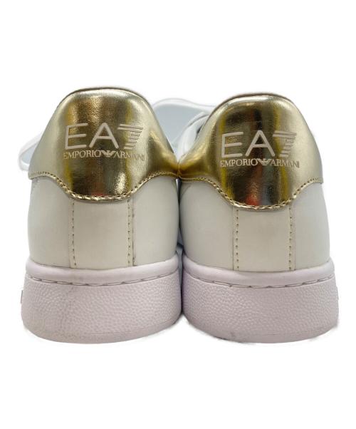EA7 EMPORIO ARMANI（EA7 エンポリオアルマーニ）EA7 EMPORIO ARMANI (EA7 エンポリオアルマーニ) エンボスロゴローカットスニーカー ホワイト サイズ:42の古着・服飾アイテム