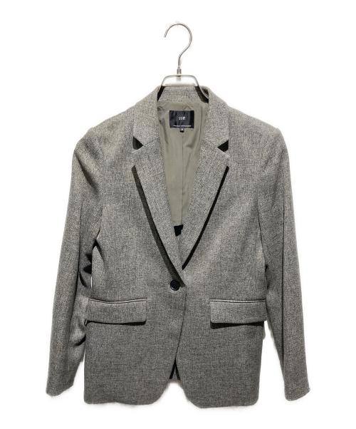 23区（ニジュウサンク）23区 (ニジュウサンク) ウールライクカルゼ テーラード ジャケット グレー サイズ:38の古着・服飾アイテム