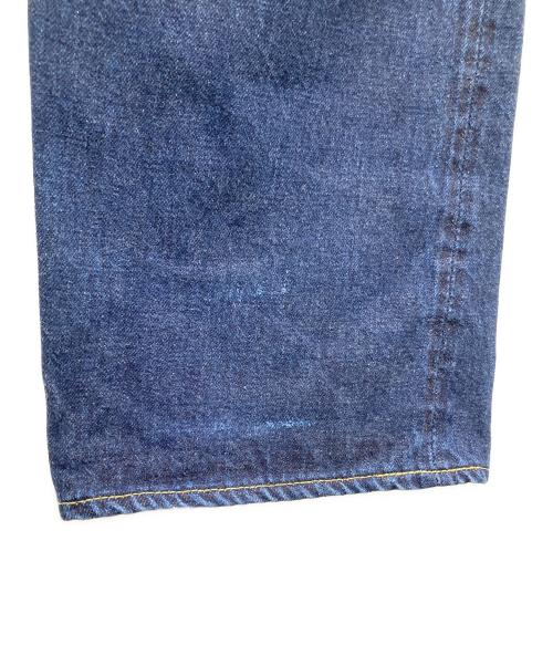 MOMOTARO JEANS（桃太郎ジーンズ）MOMOTARO JEANS (桃太郎ジーンズ) 出陣クラシックストレート ボタンフライ インディゴ サイズ:W34の古着・服飾アイテム