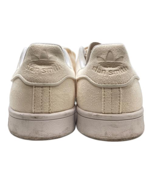 adidas（アディダス）adidas (アディダス) STAN SMITH コアホワイト/フットウェアホワイト アイボリー サイズ:25cmの古着・服飾アイテム