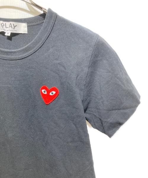 PLAY COMME des GARCONS（プレイコムデギャルソン）PLAY COMME des GARCONS (プレイコムデギャルソン) ハート刺繍Tシャツ ブラック サイズ:Mの古着・服飾アイテム