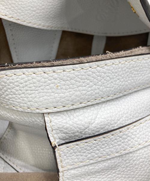 LOEWE（ロエベ）LOEWE (ロエベ) ワンショルダーバッグ ホワイトの古着・服飾アイテム