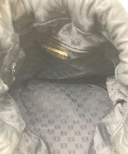 LOEWE（ロエベ）LOEWE (ロエベ) 巾着レザーショルダーバッグ ブラックの古着・服飾アイテム