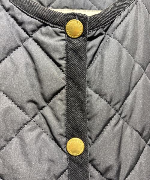 Traditional Weatherwear（トラディショナルウェザーウェア）Traditional Weatherwear (トラディショナルウェザーウェア) ノーカラーキルティングコート ブラック サイズ:32の古着・服飾アイテム