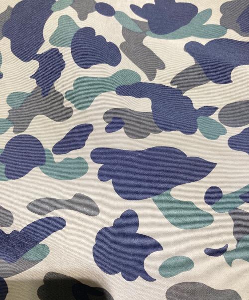 A BATHING APE（アベイシングエイプ）A BATHING APE (アベイシングエイプ) 初期タグ 迷彩柄トートバッグ カーキの古着・服飾アイテム