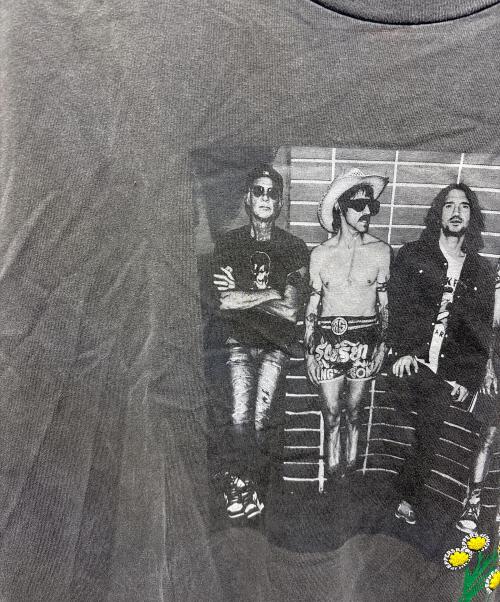 RED HOT CHILIPEPPERS（レッド ホット チリ ペッパーズ）RED HOT CHILIPEPPERS (レッド ホット チリ ペッパーズ) プリントTシャツ ブラック サイズ:Ｌの古着・服飾アイテム