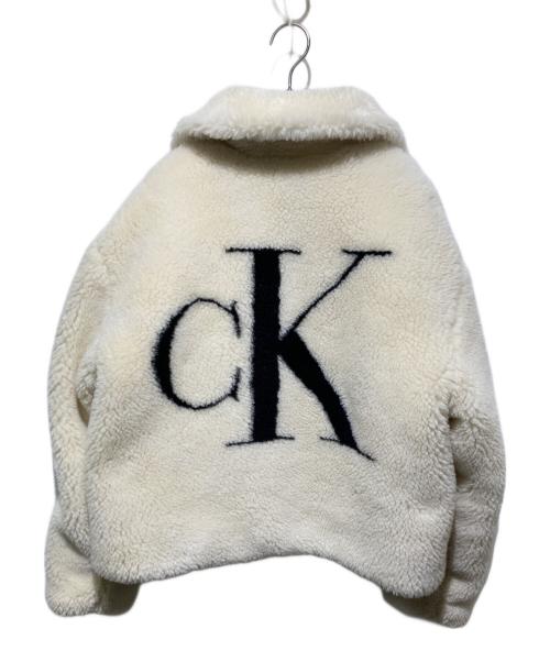 Calvin Klein Jeans（カルバンクラインジーンズ）Calvin Klein Jeans (カルバンクラインジーンズ) ボアジャケット アイボリー サイズ:Ｓの古着・服飾アイテム