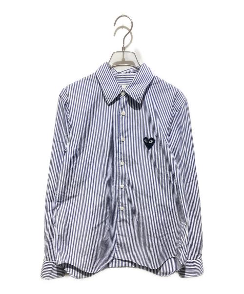 PLAY COMME des GARCONS（プレイコムデギャルソン）PLAY COMME des GARCONS (プレイコムデギャルソン) AD2026-3 Stripe Shirt With Black Emblem Pattern A ホワイト×ブルー サイズ:ＸＸＳの古着・服飾アイテム