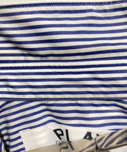 PLAY COMME des GARCONS（プレイコムデギャルソン）PLAY COMME des GARCONS (プレイコムデギャルソン) AD2026-3 Stripe Shirt With Black Emblem Pattern A ホワイト×ブルー サイズ:ＸＸＳの古着・服飾アイテム