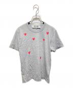 PLAY COMME des GARCONSプレイコムデギャルソン）の古着「AD2025/1 T-Shirt With Random Small Red Emblem Top」｜グレー