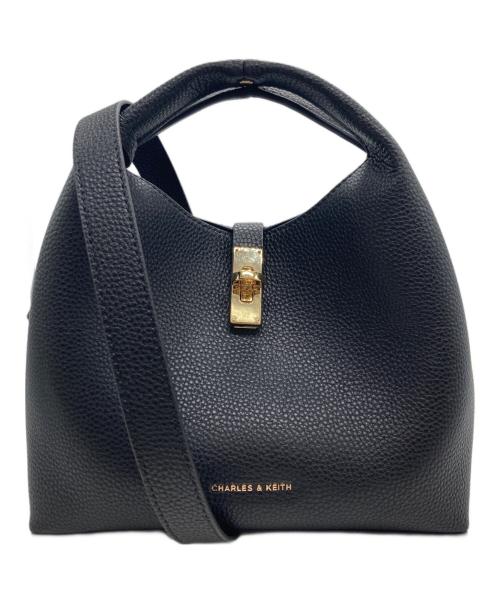 CHARLES & KEITH（チャールズアンドキース）CHARLES & KEITH (チャールズアンドキース) メタリックアクセントバケットバッグ ブラックの古着・服飾アイテム