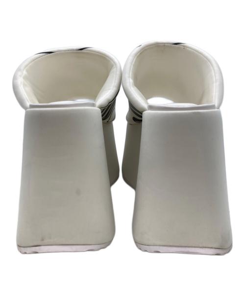 THEREDTHREAD（ザレッドスレッド）THEREDTHREAD (ザレッドスレッド) script chunky slides white ホワイト サイズ:40の古着・服飾アイテム