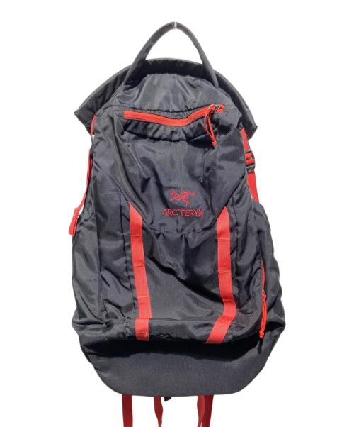 ARC'TERYX（アークテリクス）ARC'TERYX (アークテリクス) リュック ブラック×レッドの古着・服飾アイテム