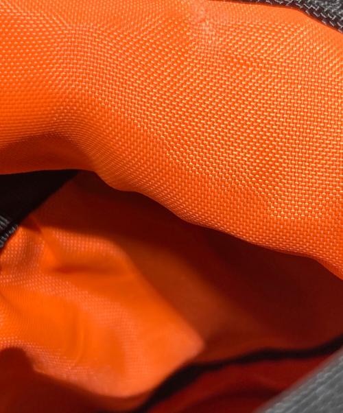 ARC'TERYX（アークテリクス）ARC'TERYX (アークテリクス) リュック ブラック×レッドの古着・服飾アイテム