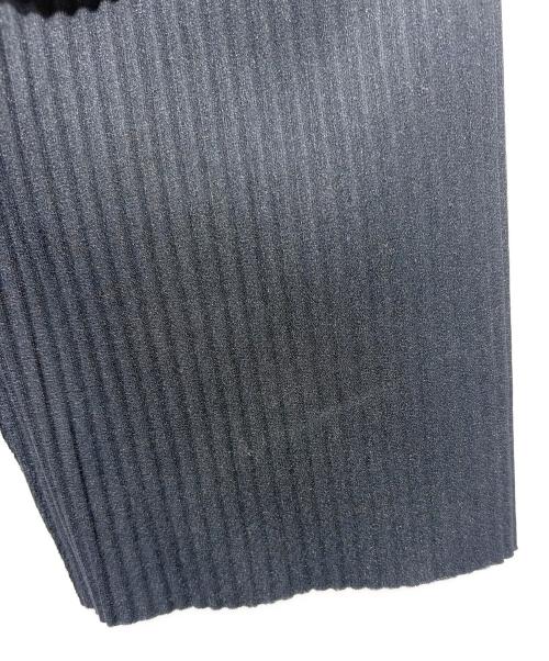 me ISSEY MIYAKE（ミーイッセイ ミヤケ）me ISSEY MIYAKE (ミーイッセイ ミヤケ) プリーツパンツ ブラック サイズ:不明の古着・服飾アイテム