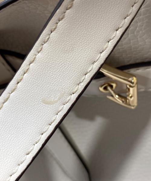 MICHAEL KORS（マイケルコース）MICHAEL KORS (マイケルコース) EMILIA/トートバッグ アイボリーの古着・服飾アイテム